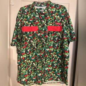 Magellan Men’s fishing gear holiday camo short sleeve top